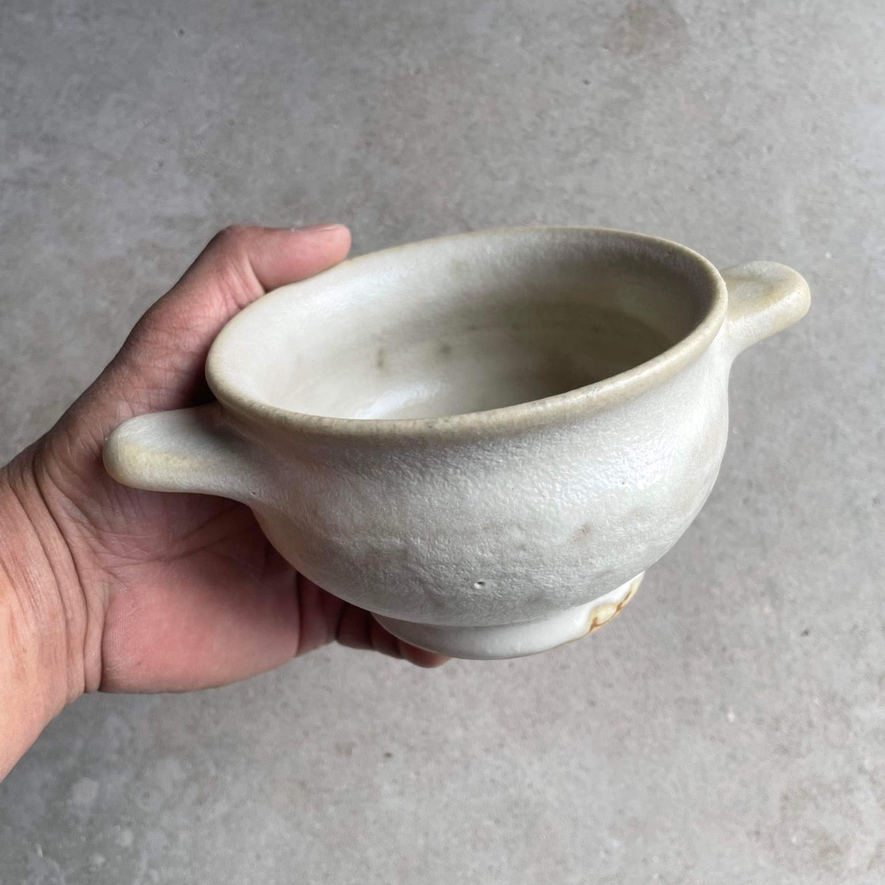 両手付きの器(白磁)